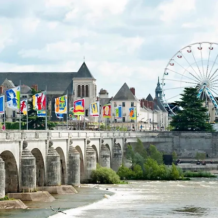Casa Simone / Bords De Loire