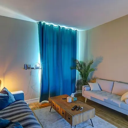 Casa Simone / Bords De Loire *