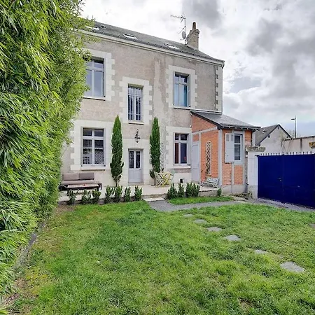 Casa Simone / Bords De Loire