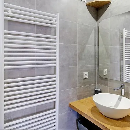 Casa Simone / Bords De Loire *